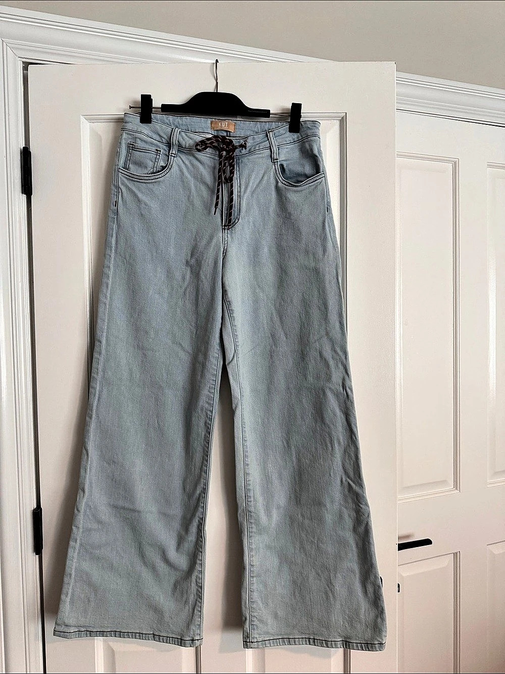 Kut from the Kloth Wide Leg Jeans in Blue Like New